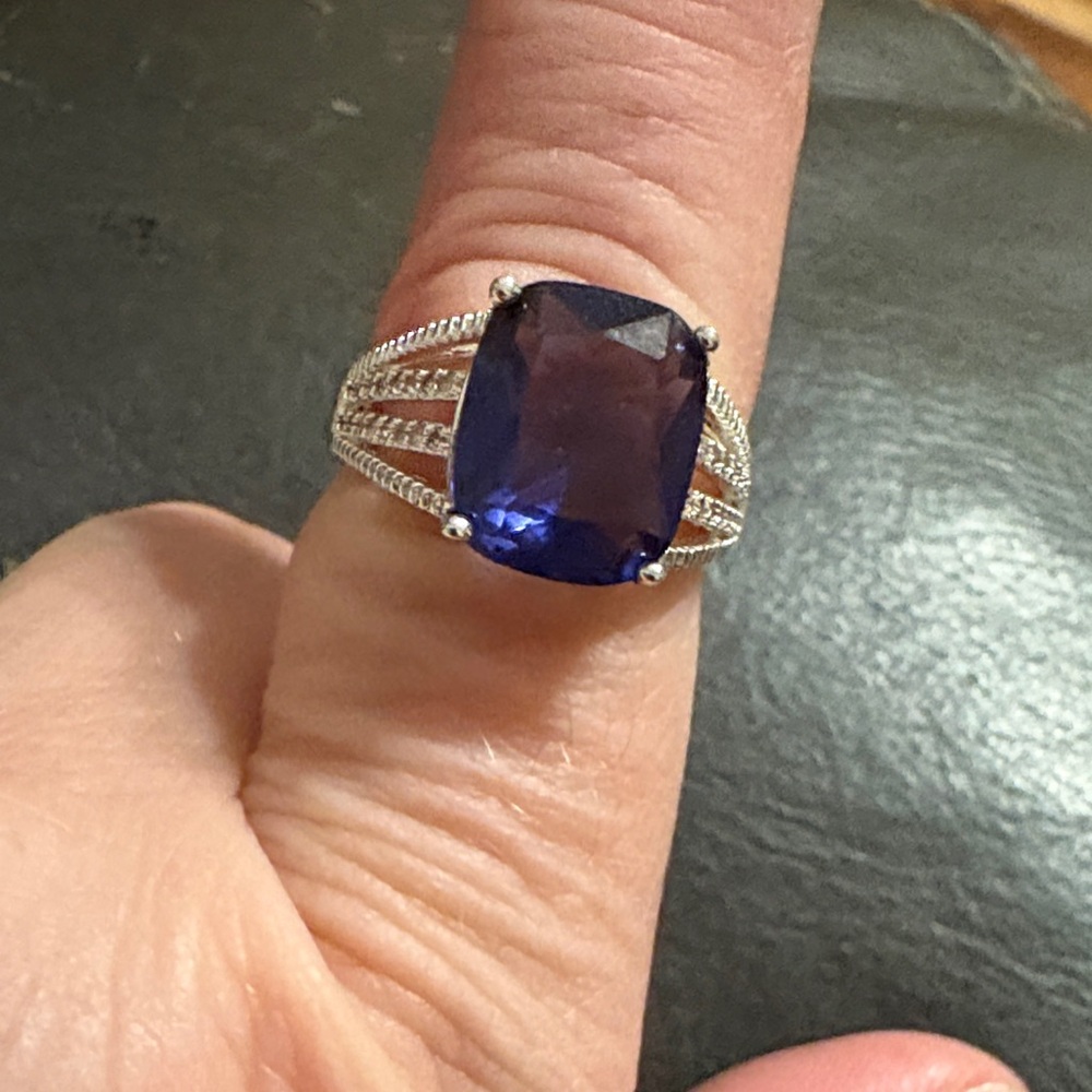 Elegant Silver and Purple Gemstone Ring